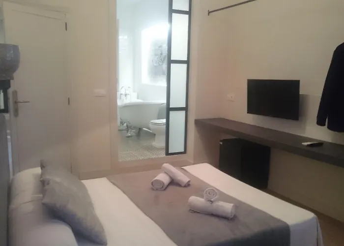 Nwt Station 2* Valencia