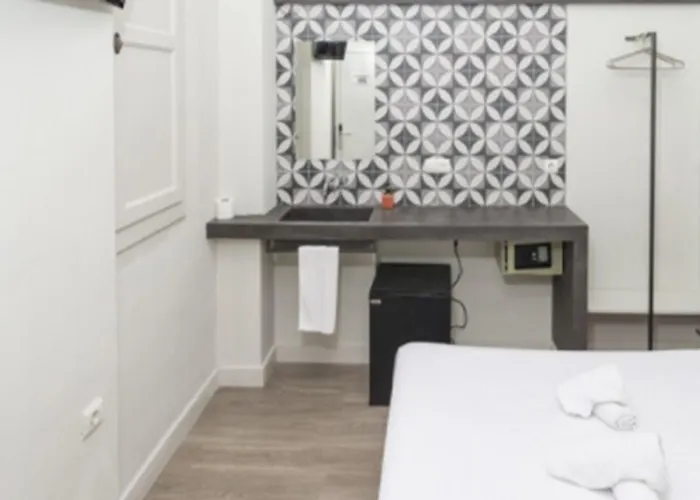 Nwt Station 2* Valencia