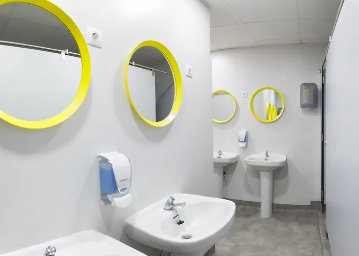 بيت شباب شباب أب فالينسيا فالنسيا