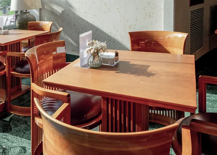 Melia Plaza Szálloda