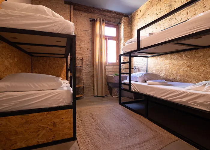 Bird House Oda ve Kahvaltı Valensiya