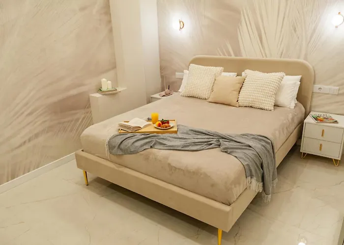 Era Deluxe Near The Of *