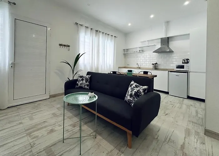 Loft Boutique 2 Next To Torres De Serrano شقة