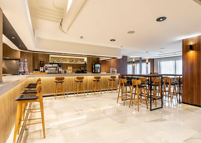 Aparthotel B48 Feria