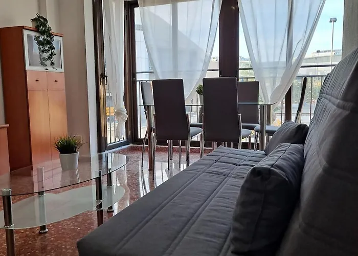 Comfortable In The Feria 2 Area * فالنسيا