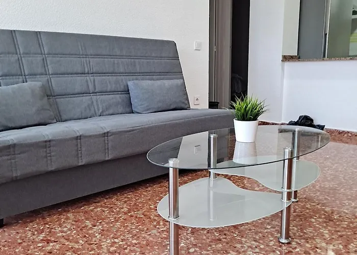 شقة Comfortable In The Feria 2 Area *