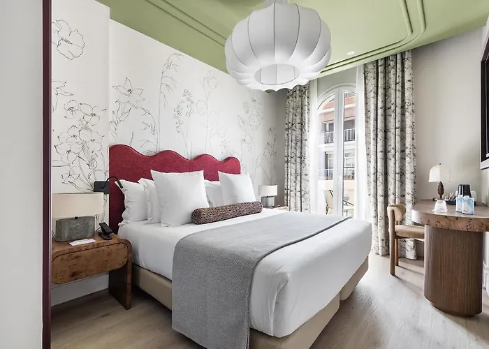 One Shot Puerta Ruzafa 4*