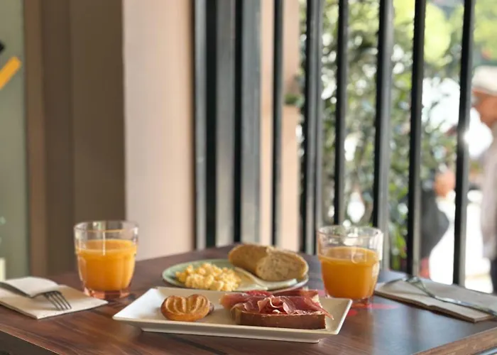 سويت ريناسا 3*