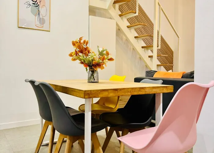 펜션 Design & Stylish House In The Center Of