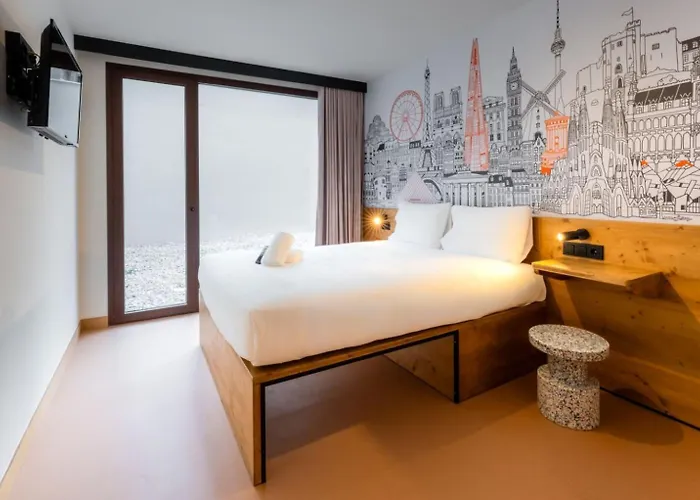 Easyhotel Ciutat Vella 2*