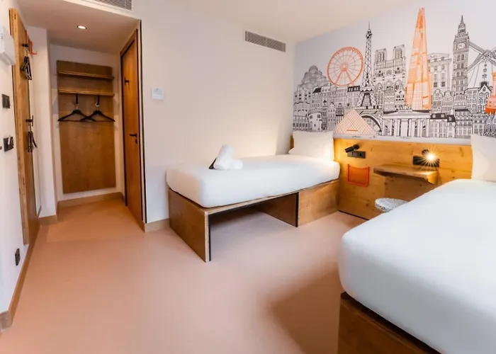 فندق Easyhotel Ciutat Vella فالنسيا