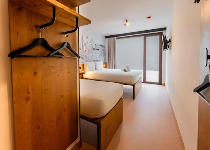 Easyhotel Ciutat Vella فندق فالنسيا