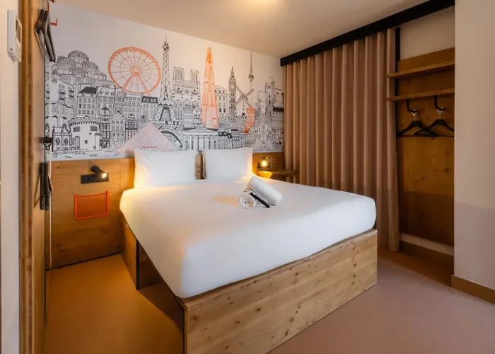 Easyhotel Ciutat Vella 호텔