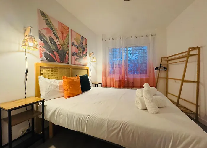 Design & Stylish House In The Center Of 펜션 *