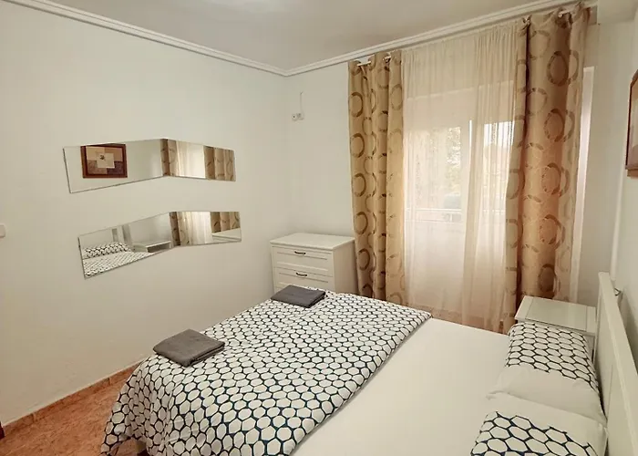 De Temporada En Malvarrosa Vacaciones Largas Long Desde 11 Noches