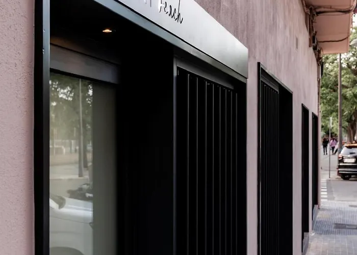 Malvarrosa Point White * فالنسيا