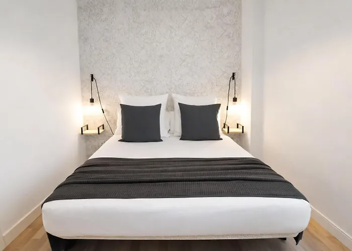 Florit Flats - The Jardines Del Turia *