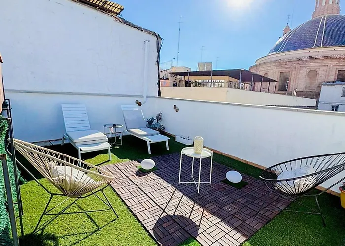 Happy فالنسيا