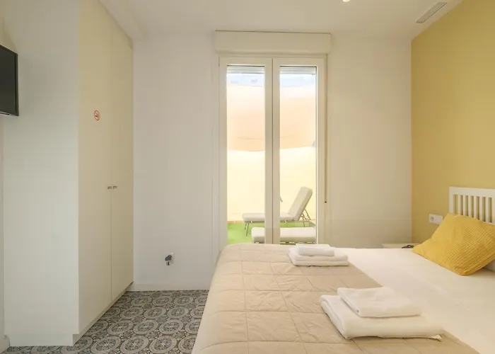 Marvellous With A Large Private Terrace شقة فندقية 4*