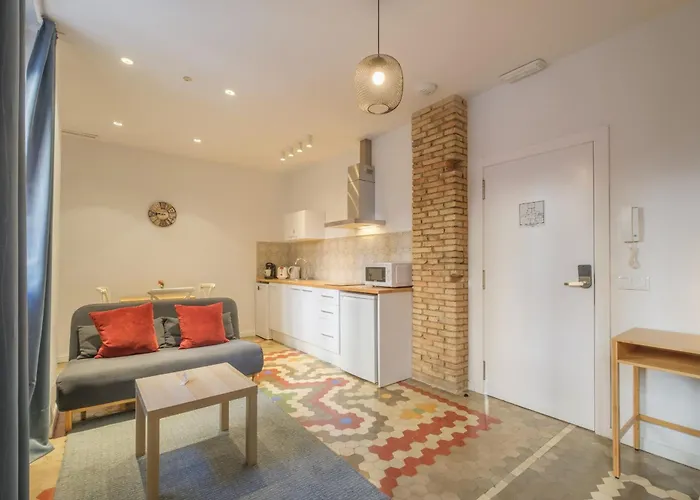 With Antique Floor & Lots Of Sun Light 4* Βαλένθια