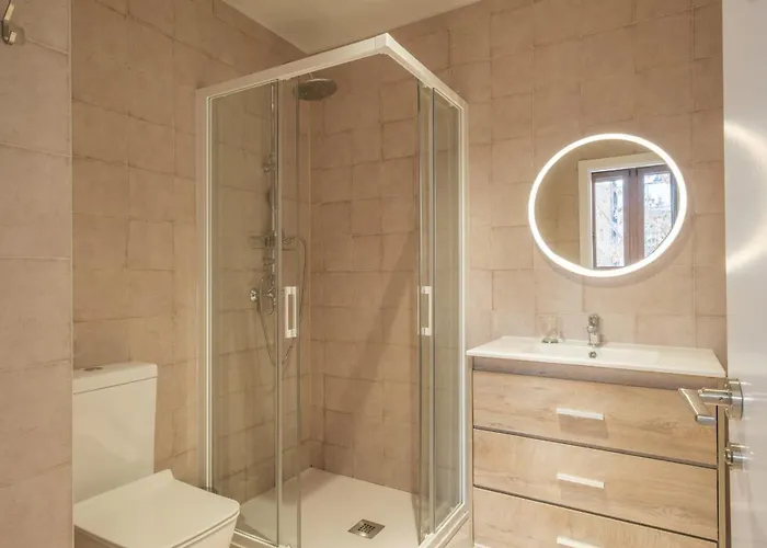 Ξενοδοχείο με διαμερίσματα With Antique Floor & Lots Of Sun Light