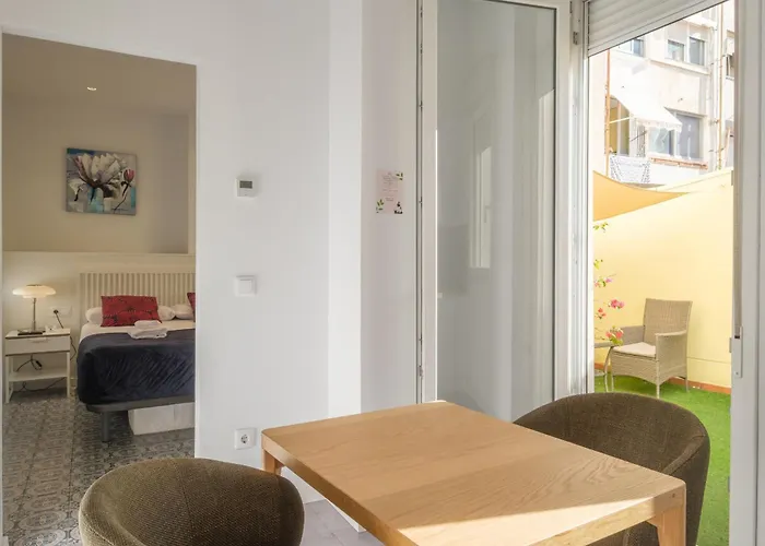 Ξενοδοχείο με διαμερίσματα Gorgeous With A Large Private Terrace