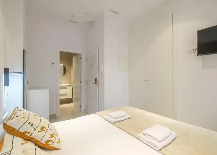 Comfortable Close To Centre