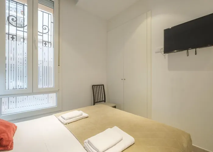 Close To Centre 招待所 4*