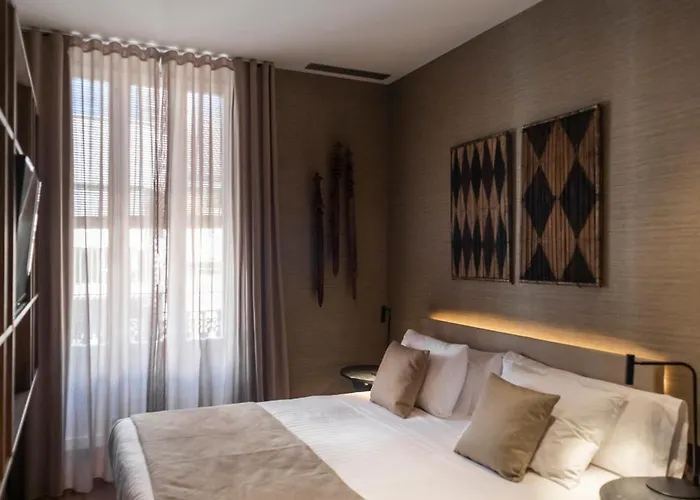 Blanq Gran Via Ξενοδοχείο