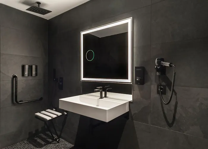 Blanq Gran Via Ξενοδοχείο 4*