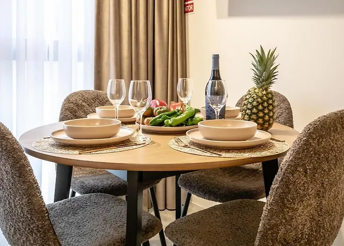 Daire Junto Ciudad De Ciencias - Manolito 2 *