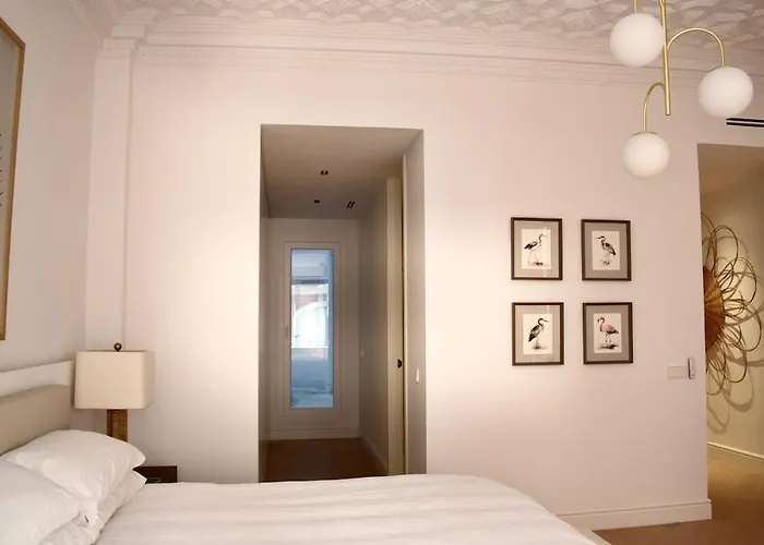 Apartment Stylish & Cozy Flat In Heart Of Eixample, *