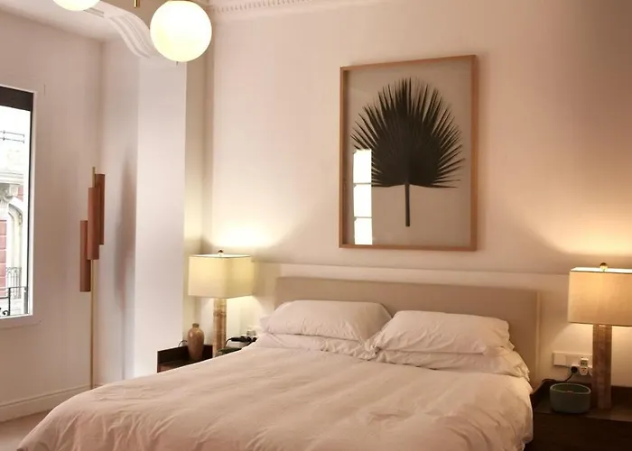 Apartment Stylish & Cozy Flat In Heart Of Eixample, *
