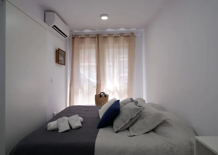 Apartment El Cabanyal Modern 2-bedroom By The Sea