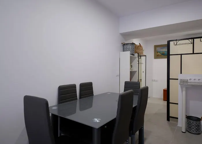 Apartment El Cabanyal Modern 2-bedroom By The Sea