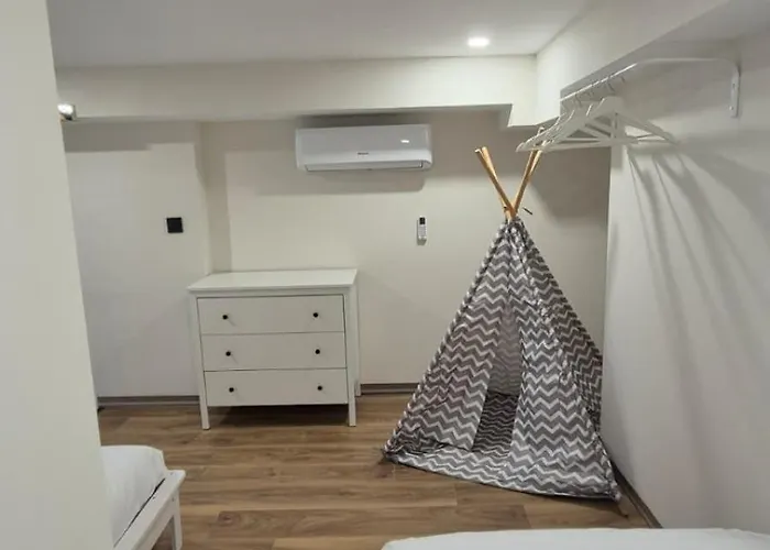 Excepcional Amplio Apartamento Industrial Fallas Hasta 6, Wifi Gratis Cuna Valensiya