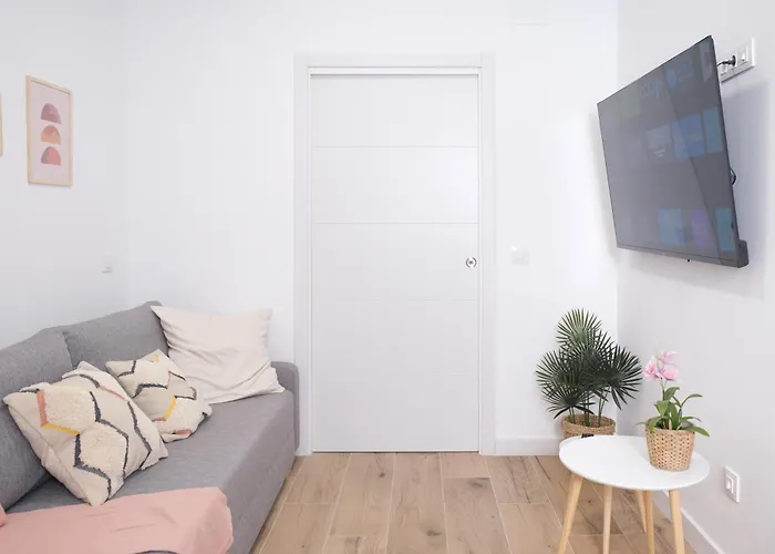 Near To Marathon - Of Arts & Sciences *