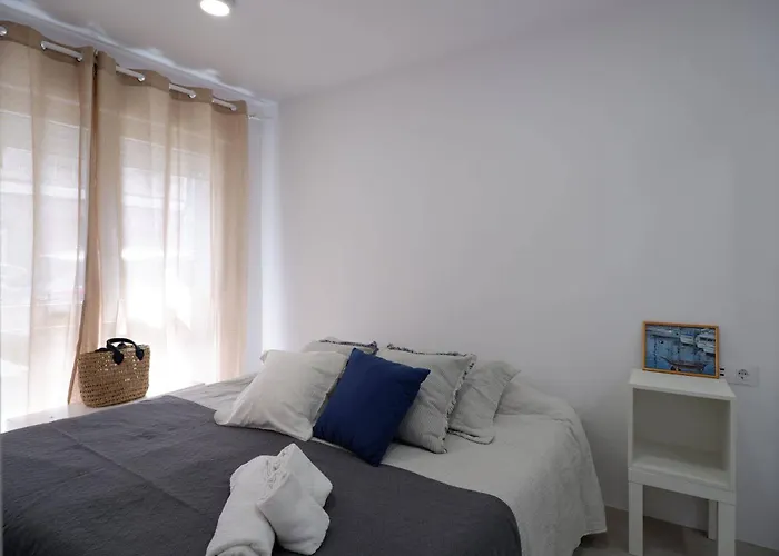 El Cabanyal Modern 2-bedroom By The Sea Apartment