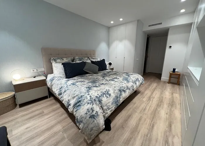 Bright Spacious Luxury Lejlighed