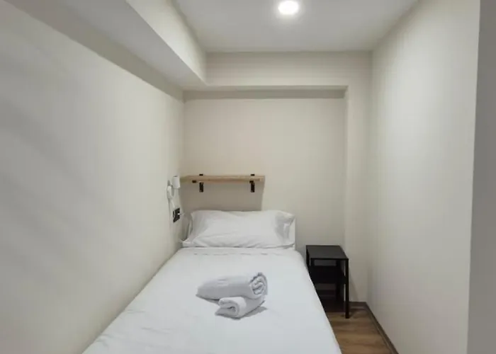 Excepcional Amplio Apartamento Industrial Fallas Hasta 6, Wifi Gratis Cuna Valensiya