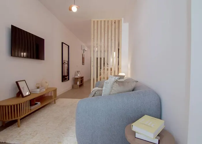 Apartment Nomad Viveros 01 *