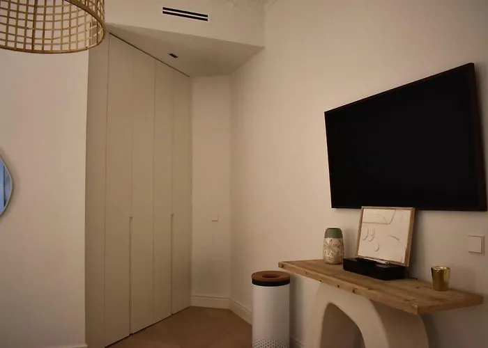 Stylish & Cozy Flat In Heart Of Eixample, Valencia