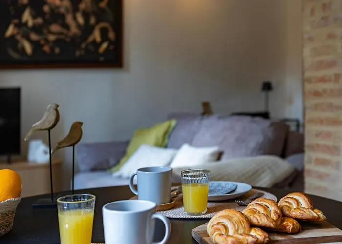 Prime Location, Bright & Cozy Apartamento