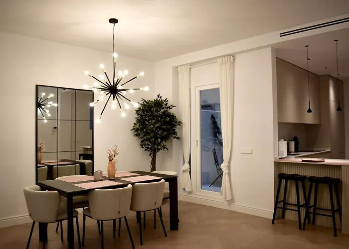 Διαμέρισμα Stylish & Cozy Flat In Heart Of Eixample, *