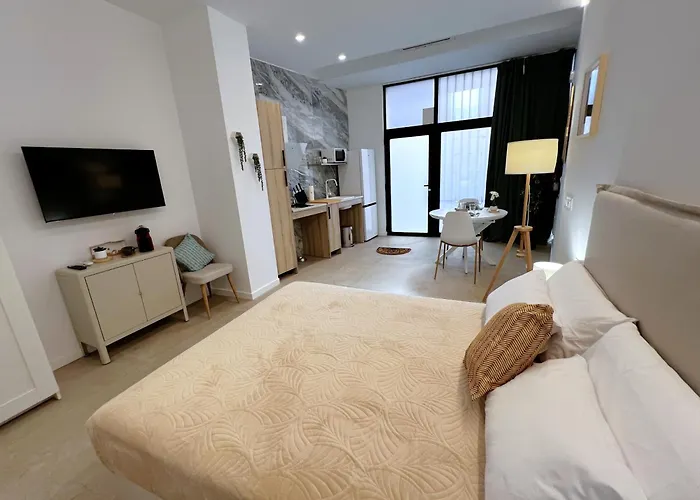 Pn4- Loft N4 Urban Ayora شقة *