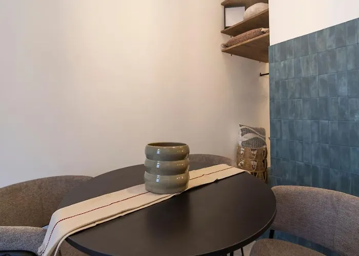 Apartment 02 - Les Artes *