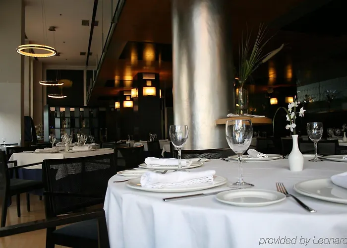 Alameda Plaza Hotel 4*