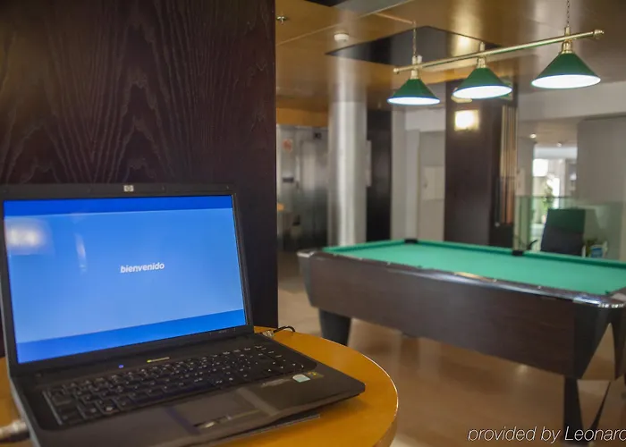 فندق Alameda Plaza 4*