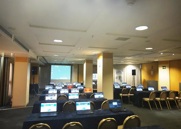 فندق Alameda Plaza