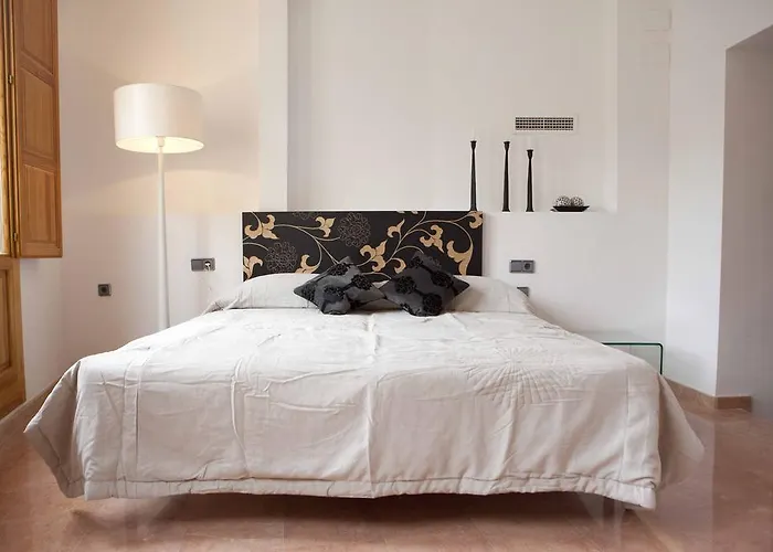 Happy - Lope De Vega Valencia